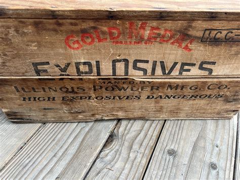 Vintage Gold Medal Dynamite Explosives Shipping Wood Crate 